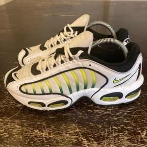 Nike Air Max Tailwind 4 Mens Size 8.5 US Training Shoes Sneakers White Volt